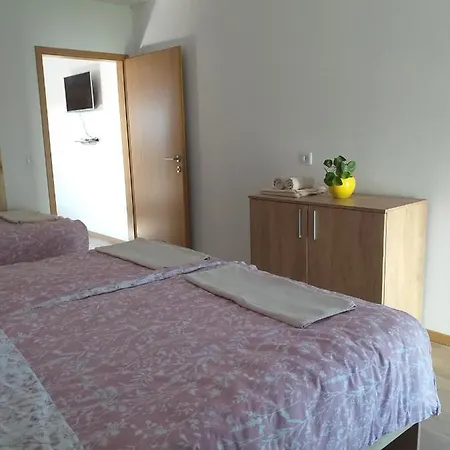 Apartma Sveti Duh アパート *