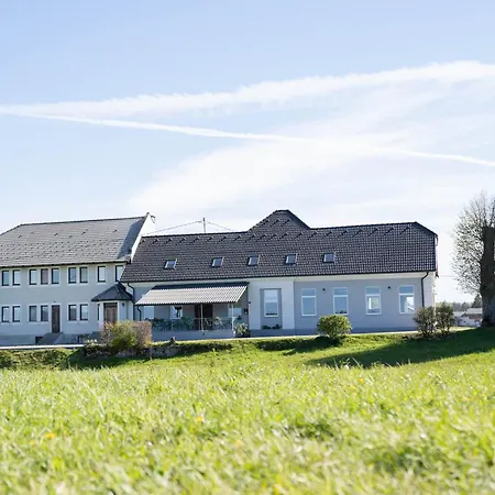 Apartma Sveti Duh * Nova Vas (Bloke)